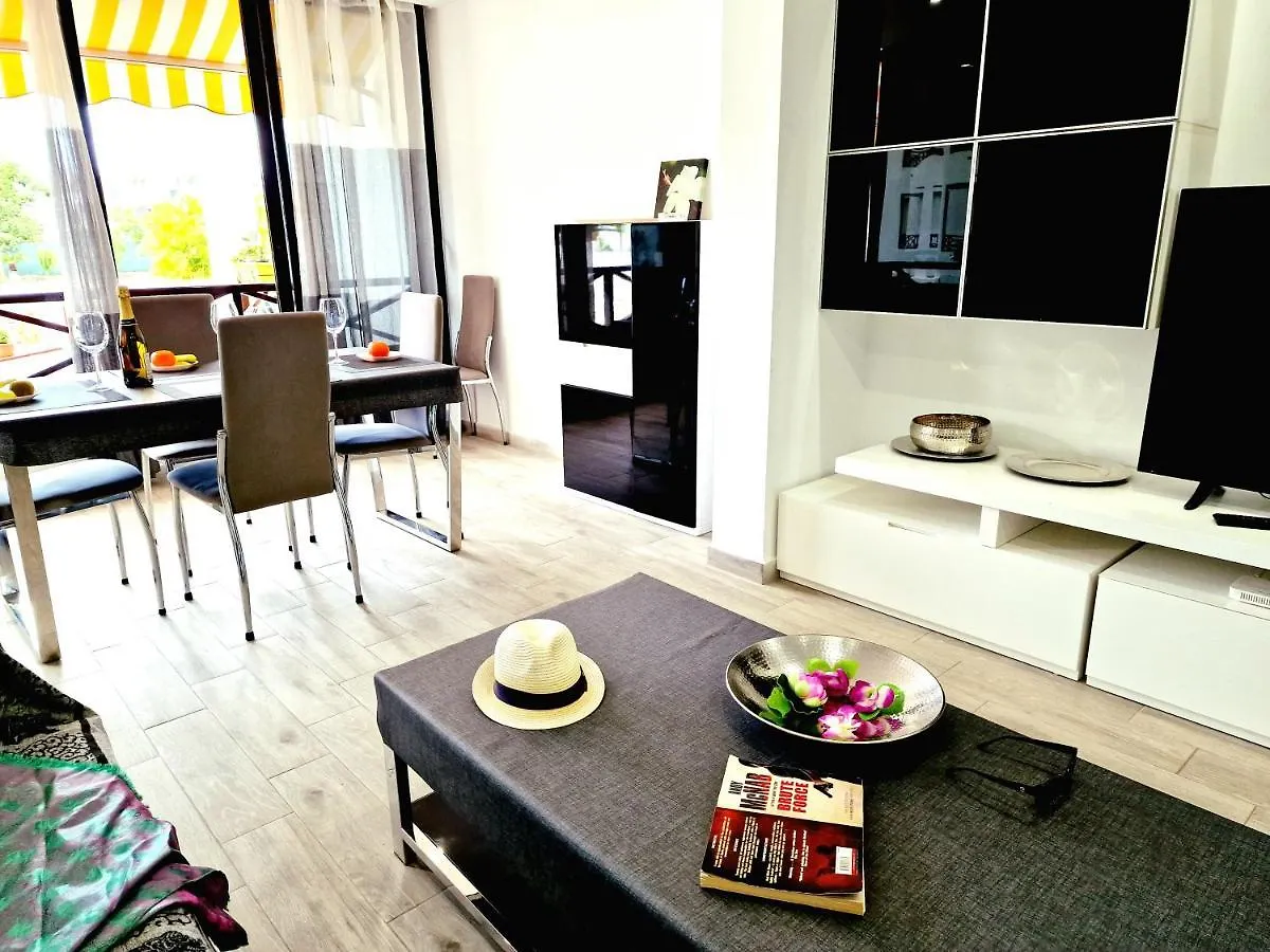 Luxury San Marino Apartment & Pool View Los Cristianos  0*, Los Cristianos (Tenerife)