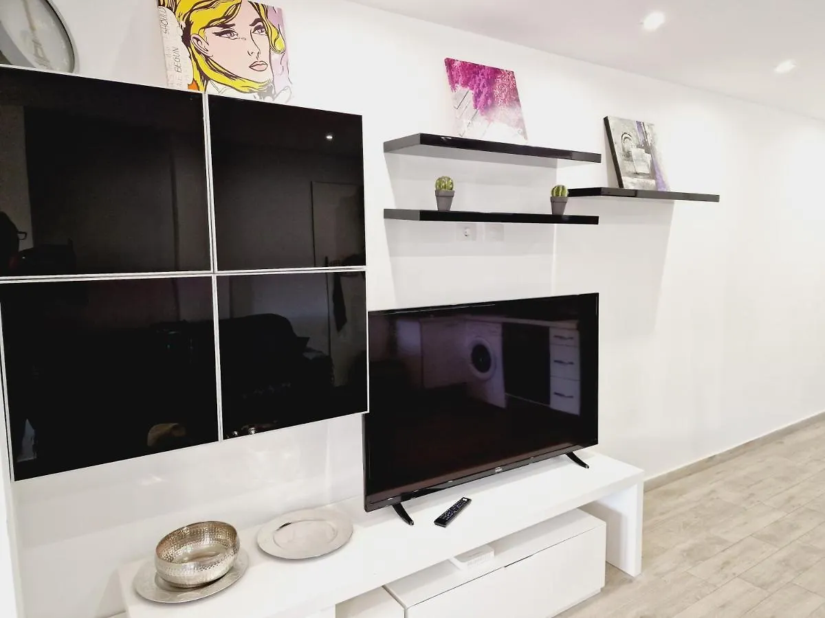 Luxury San Marino Apartment & Pool View Los Cristianos  Spagna